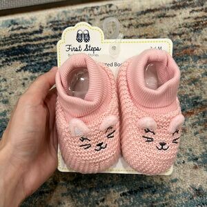 NEW baby girl knitted booties 3/6 months, First Steps by Stepping Stones